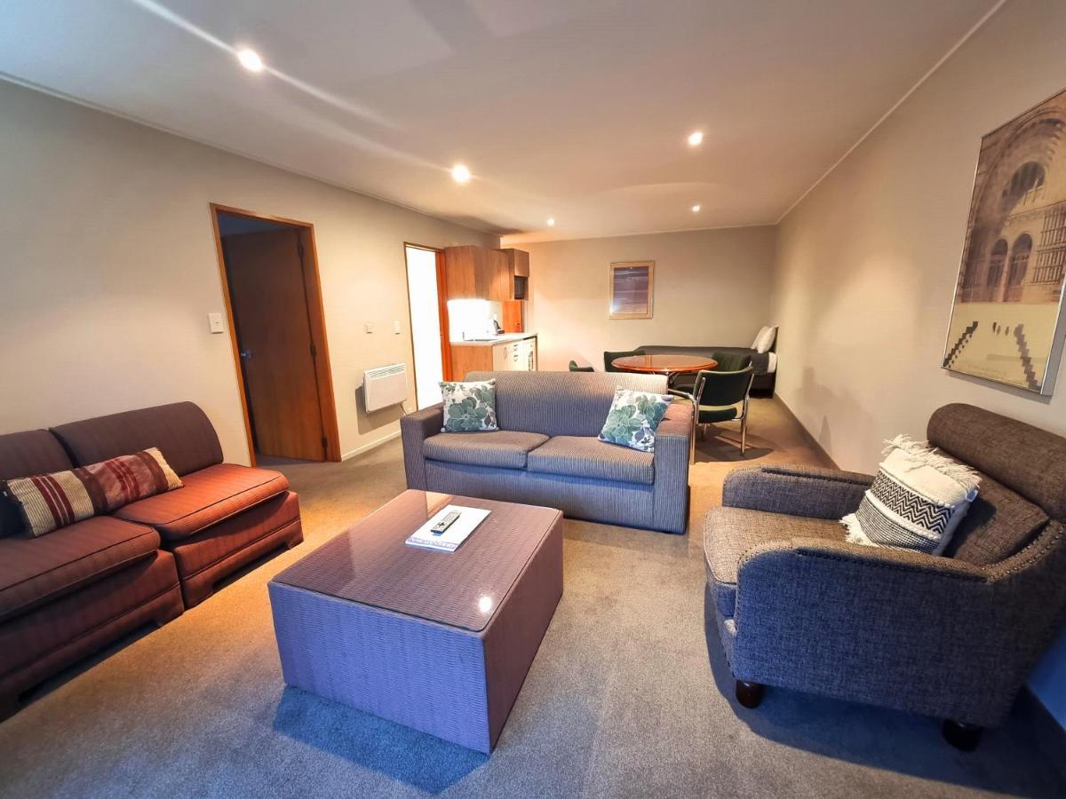 St James Apartments Queenstown Exterior photo